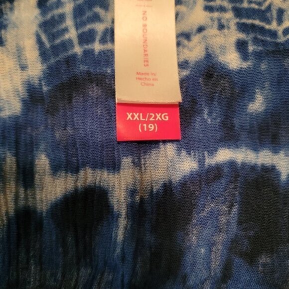 No Boundaries Tie Dye Tank Top with Adjustable straps and cross-over back. - Picture 6 of 6